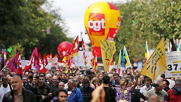 Mehr als 100.000 gingen auf die Straße
