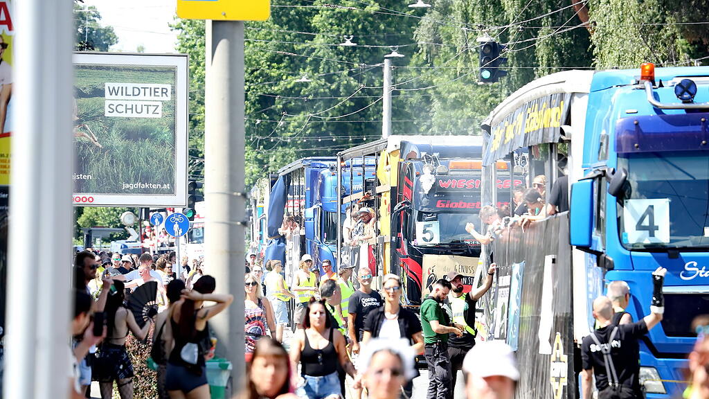 Unite Parade II