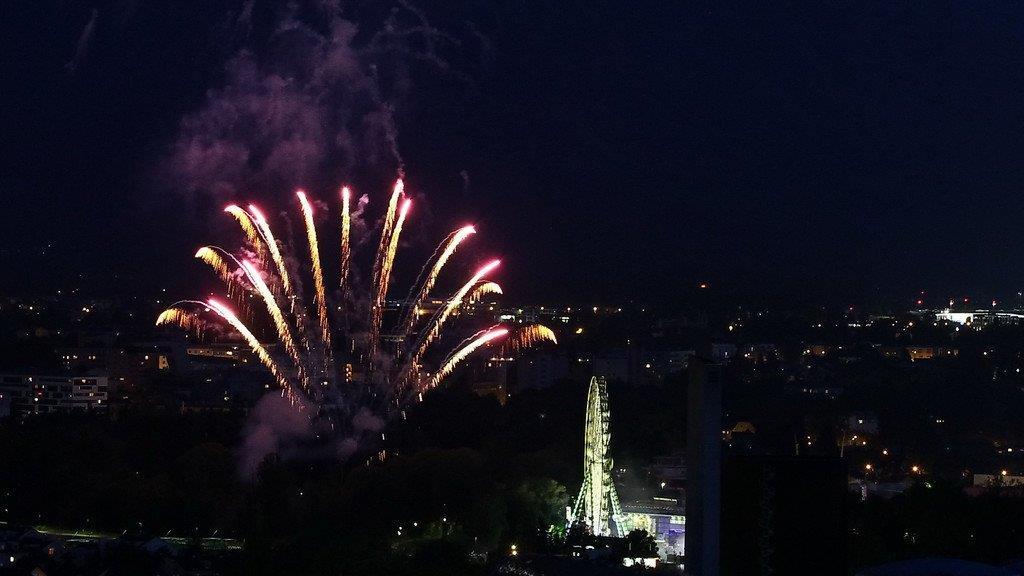 42. Dult: Feuerwerk am Freitag, II