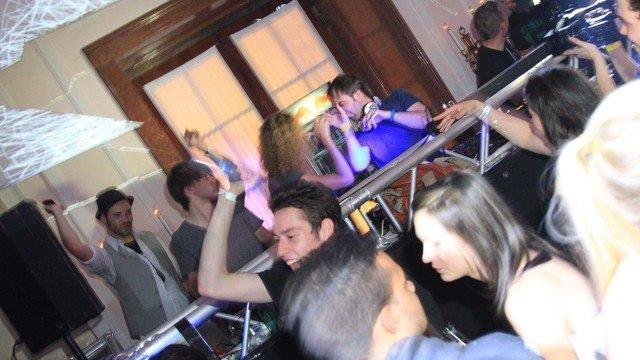 Electronic Motion im Kavalierhaus