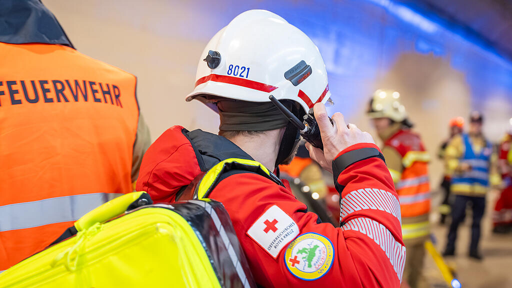 Große Einsatzübung im Lieferinger-Tunnel