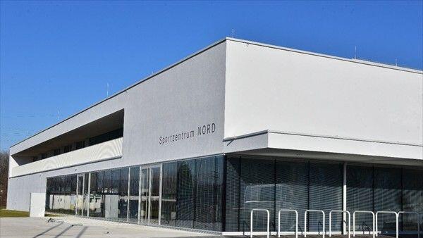 Das Fußballfeld gehört zum Sportzentrum Nord.