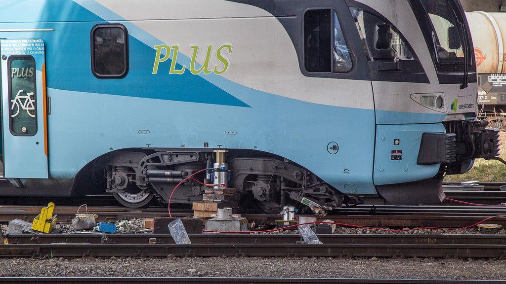 Zuggarnitur am Salzburger Hauptbahnhof entgleist II