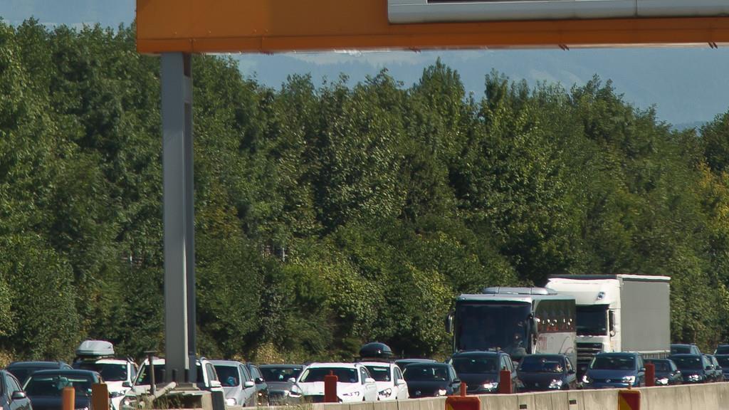 Verkehrskolonnen rund um die Stadt Salzburg