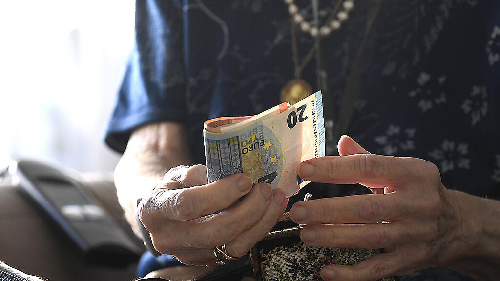 Frauen bekommen um 41 Prozent weniger Pension als Männer