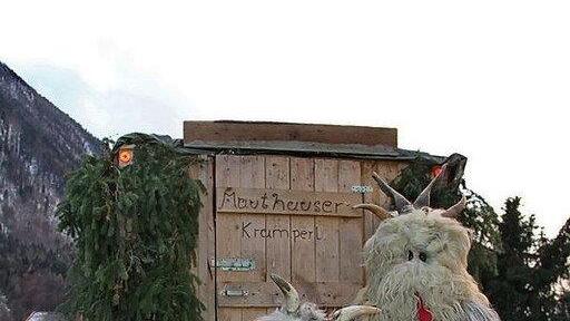 Nikolo und Krampus in Piding