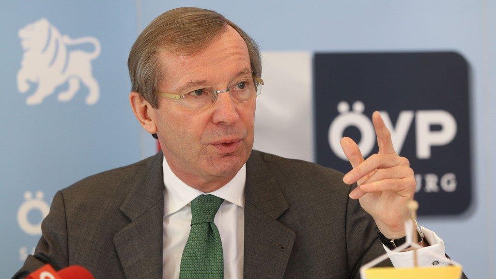 Haslauer teilt Plan mit
