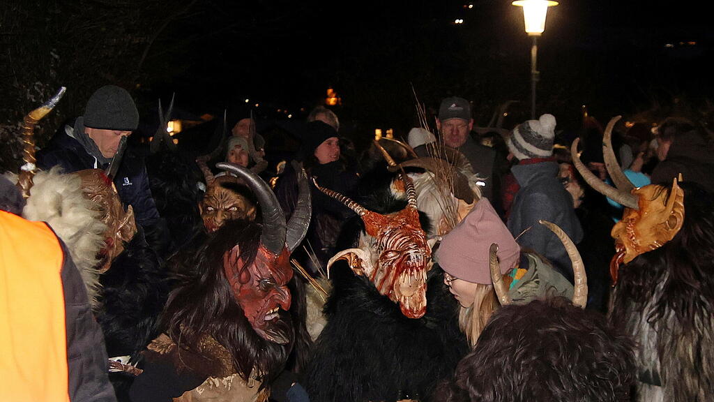 Krampus Einstimmung und Kinderkrampuslauf am Egelsee