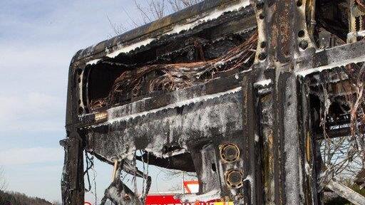 Bus in Fürstenbrunn ausgebrannt I