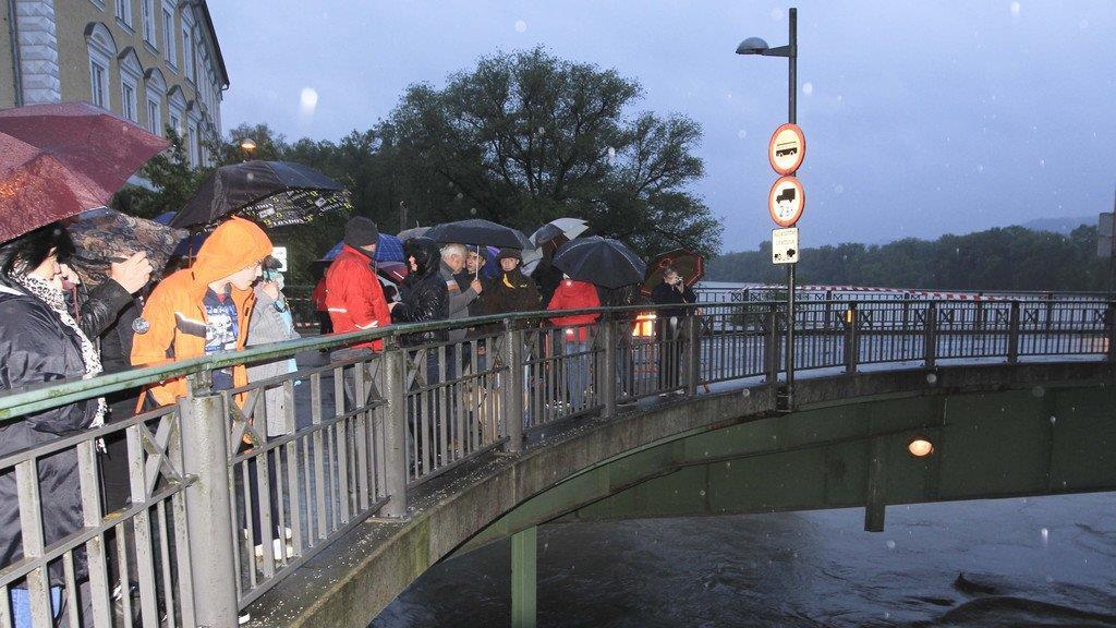 Innbrücke in Braunau gesperrt