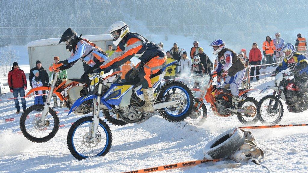 Wintermotocross in Gosau