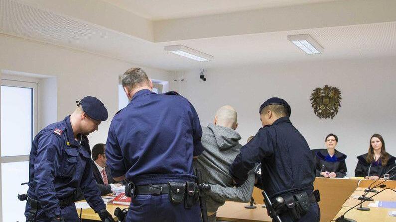 Obdachloser wegen 53 Straftaten vor Gericht