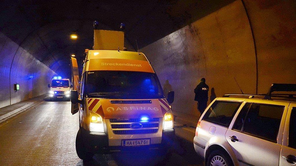 Massenkarambolage im Hieflertunnel