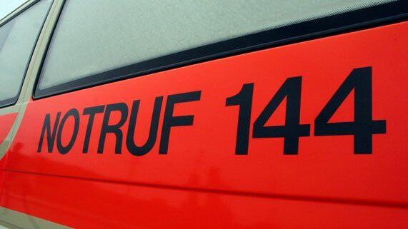Der Mann erlitt einen Genickbruch.