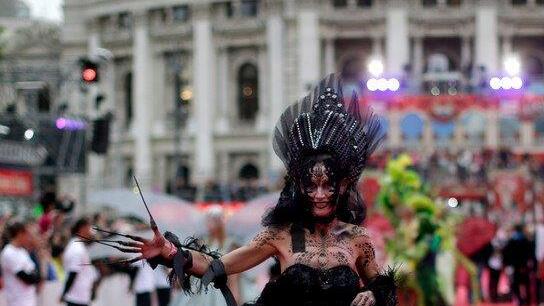 Life Ball 2014: Erste Gäste am Magenta Carpet (Kostüme)