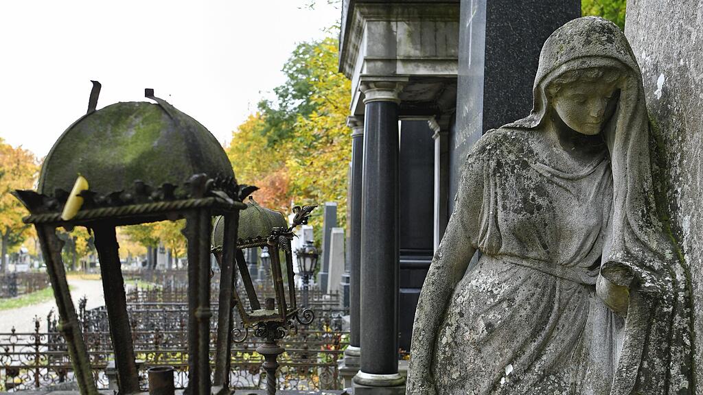 "Es lebe der Zentralfriedhof" führt die Halloween-Charts an (Symbolbild)