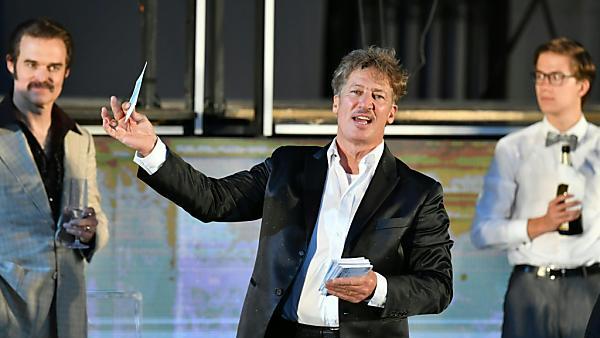 Moretti wird während seiner Krankheit von Philipp Hochmair vertreten