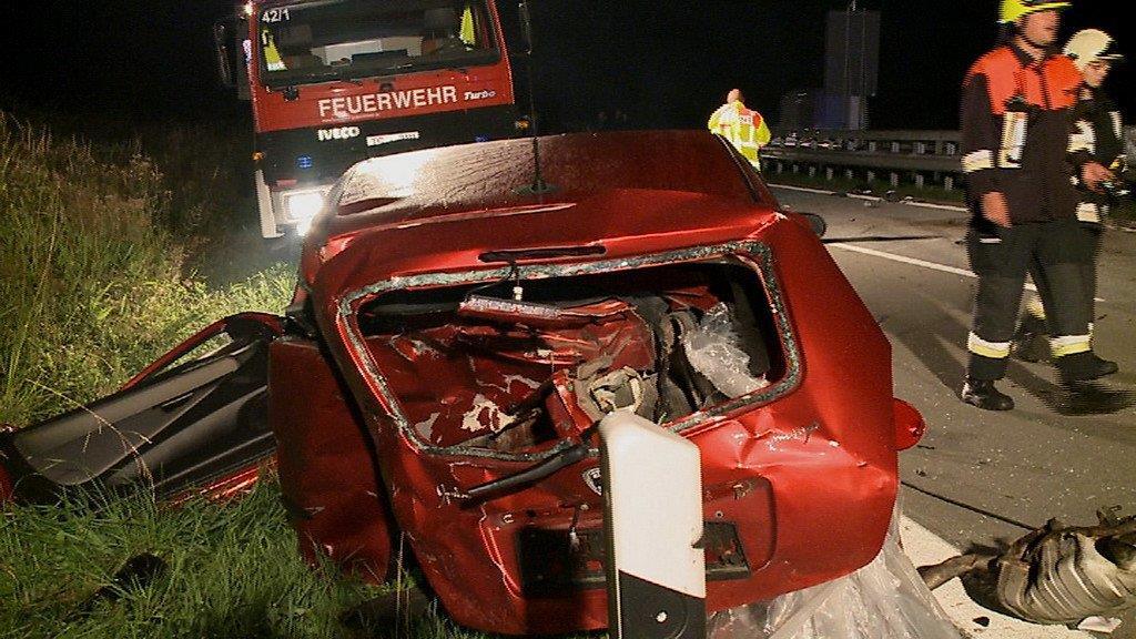 Horrorcrash auf A8 bei Grabenstätt