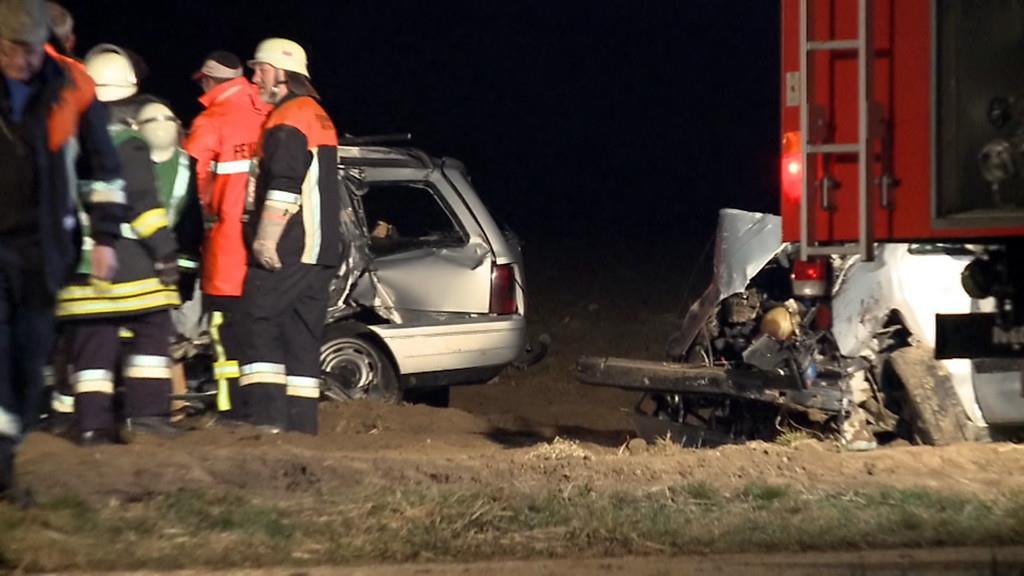 Zwei Tote bei Crash in Tacherting