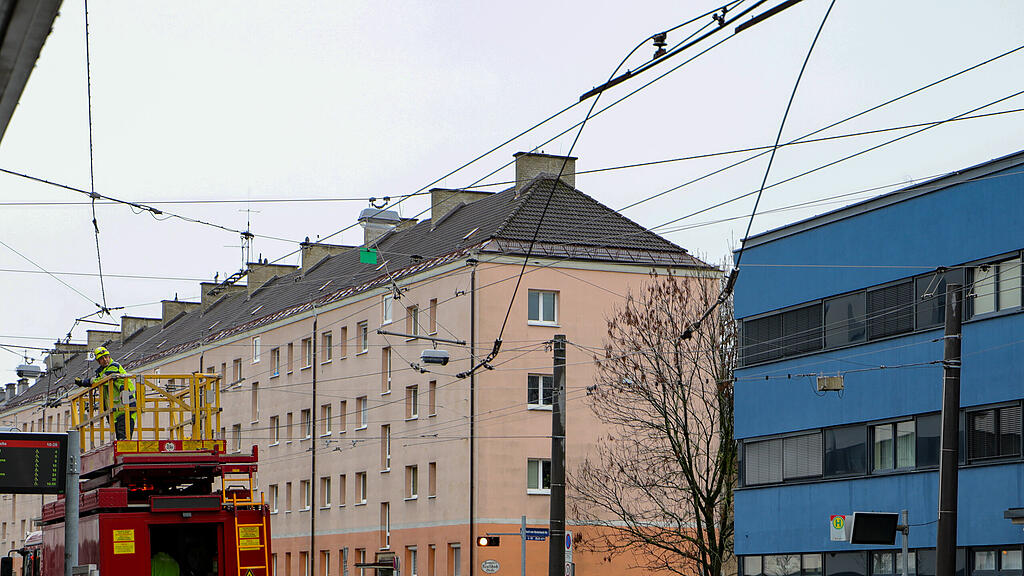 Obus-Leitung in Lehen beschädigt