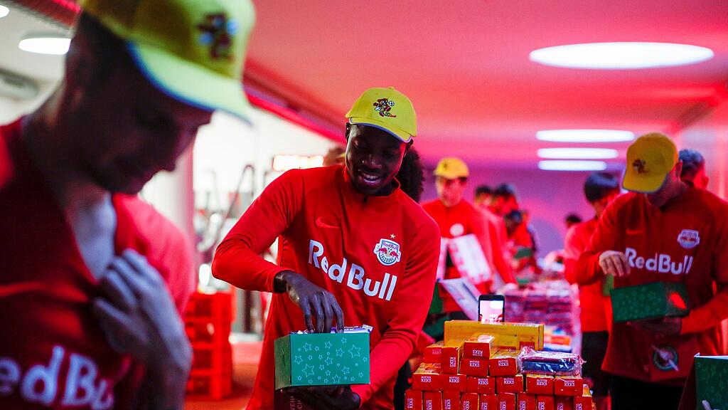 Weihnachten im Schuhkarton, Red Bull Salzburg