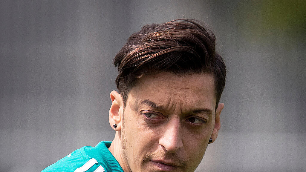 Özil wollte es immer allen recht machen.
