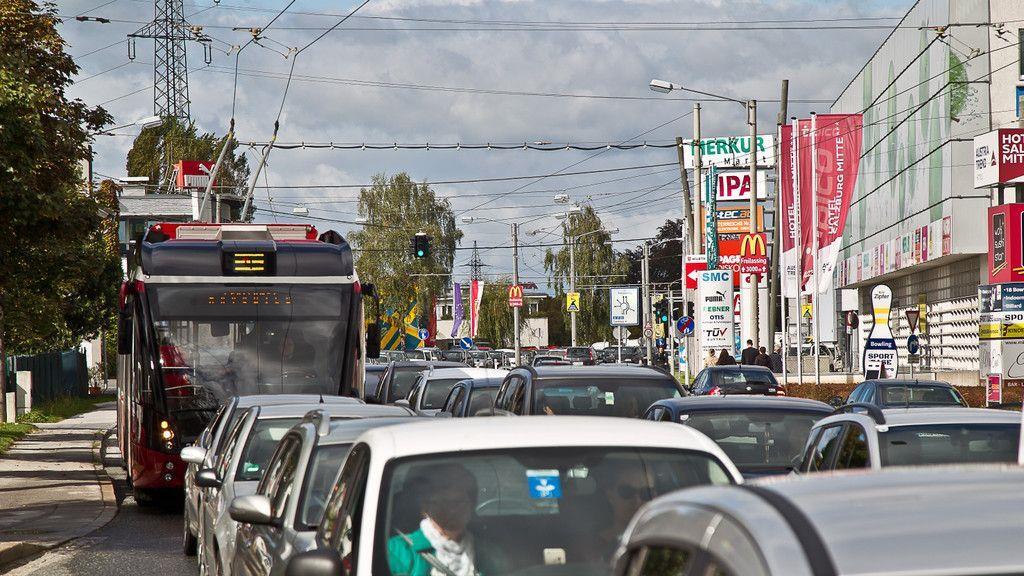 Verkehrschaos am "Tag der deutschen Einheit" in Salzburg
