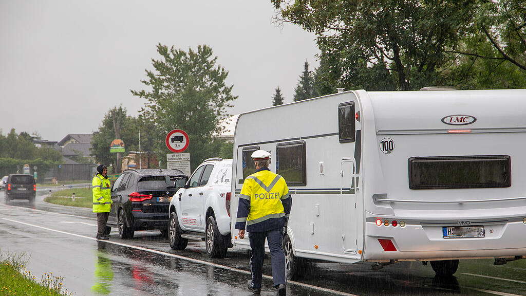 Abfahrtssperren, A10, Stau, Reiseverkehr, B159