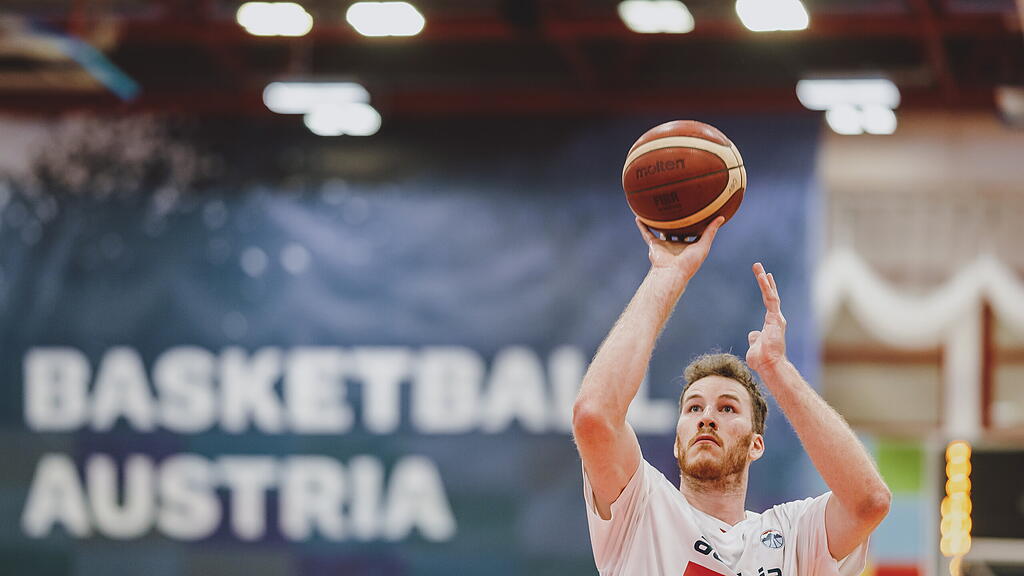 Basketball: AUT:IRL2
