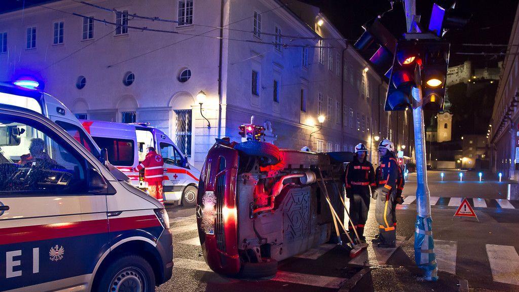 Pkw-Unfall am Herbert-von-Karajan-Platz