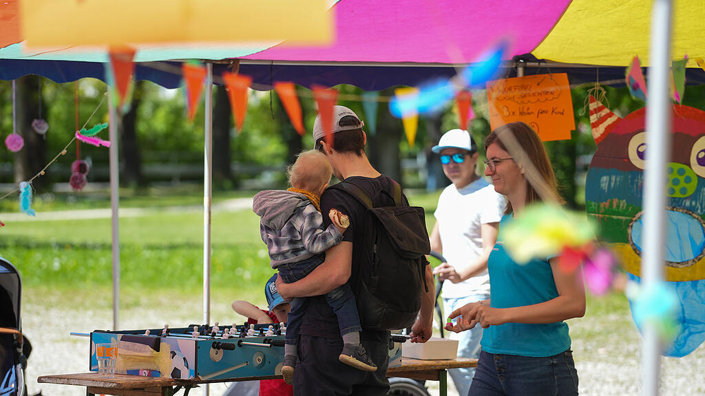 Er\u00f6ffnung Volksgartenfest 2024
