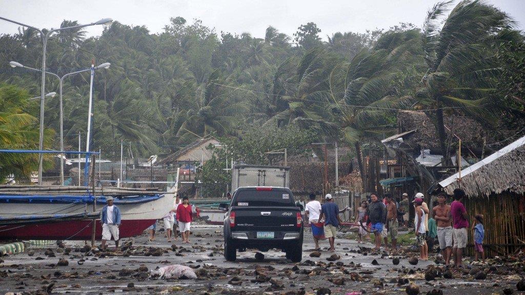 Philippinen: Taifun Haiyan verwüstet Stadt Tacloban - mindestens 100 Tote
