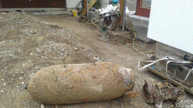 Die Bombe war bei Baggerarbeiten in der Gemeinde Kastenau im Landkreis Rosenheim entdeckt worden (Symbolbild).