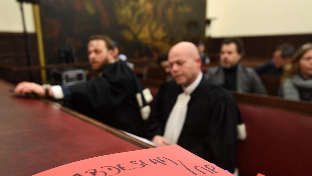 Prozessbeginn in Brüssel
