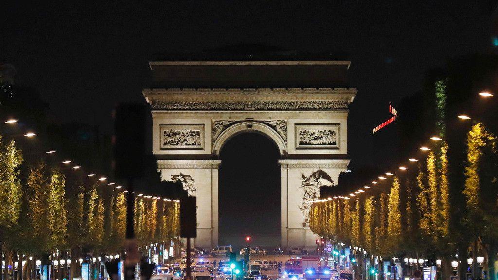 Vermeintlicher IS-Angriff in Paris: Polizist und Angreifer tot