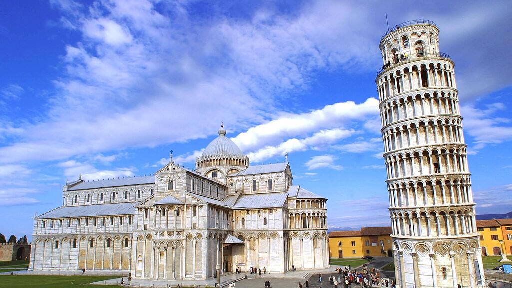 Nach einer Sanierung hat der schiefe Turm von Pisa "nur" noch eine Neigung von 3,97 Meter.