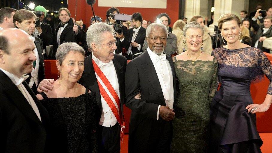 Opernball 2014: Roter Teppich - Promis