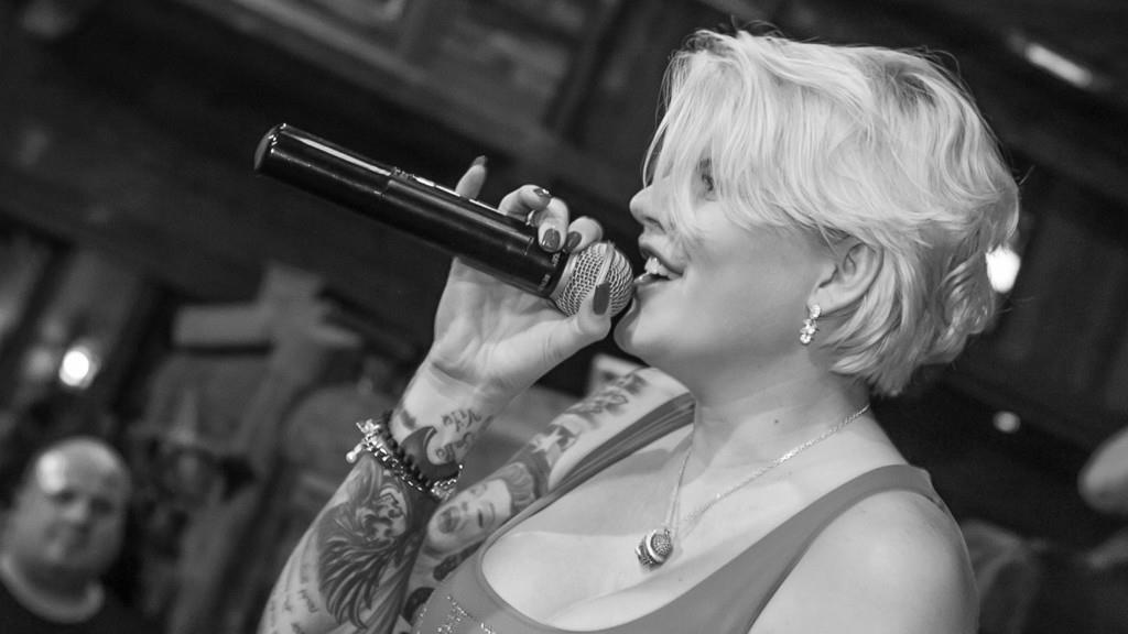 Melanie Müller, Tenne, III