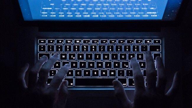 Ein 24-Jähriger soll das Falschgeld im Darknet gekauft haben (Symbolbild).