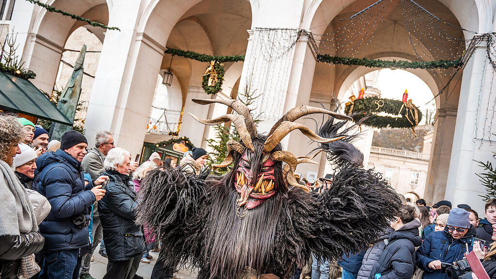 Krampuslauf am Christkindlmarkt Salzburg