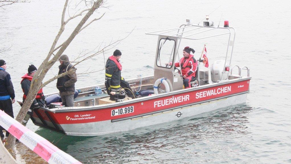 Suchaktion im Attersee