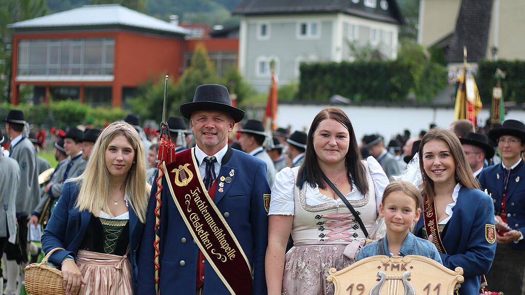 75 Jahre Trachtenverein  D\u00b4Puachstoana