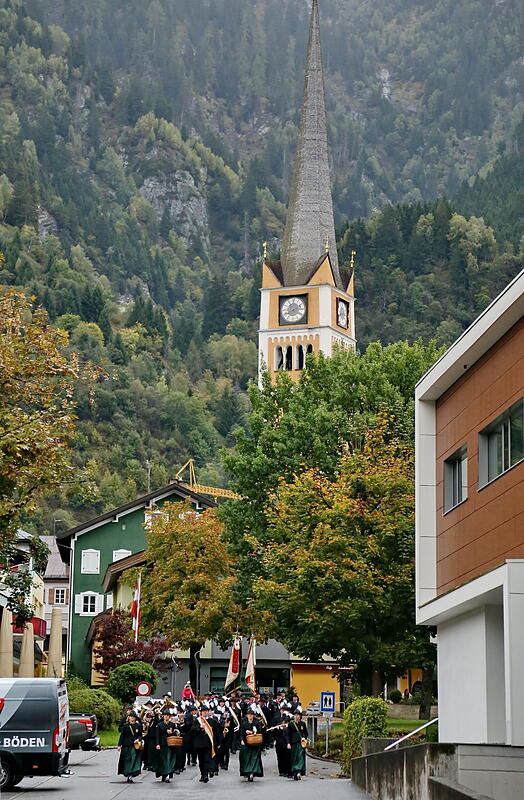 Bad Hofgastein feiert Erntedankfest und Altarweihe