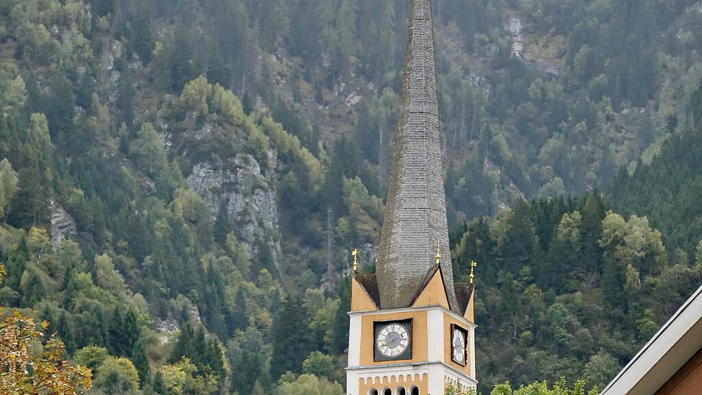 Bad Hofgastein feiert Erntedankfest und Altarweihe