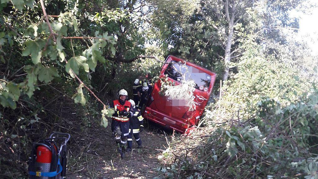 Busunfall auf der S3 bei Sierndorf