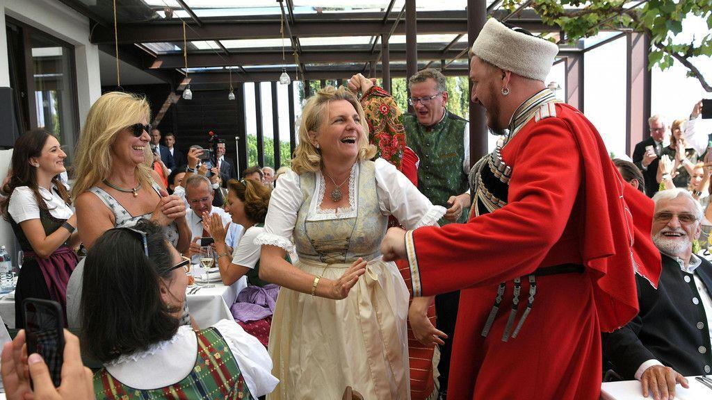 Putin bei Kneissl-Hochzeit