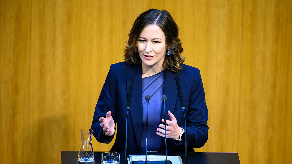 Claudia Plakolm