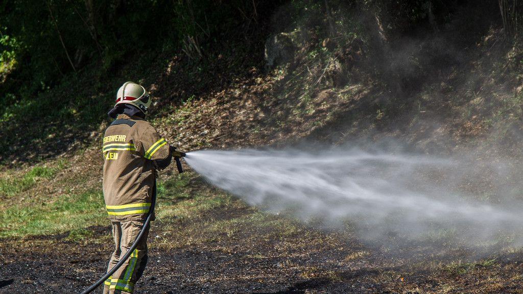 Lkw-Vollbrand auf A10 bei Hallein