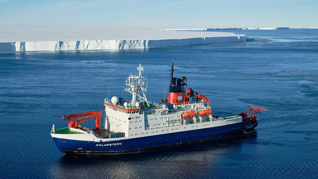 Polarstern, Eisberg "A 74"