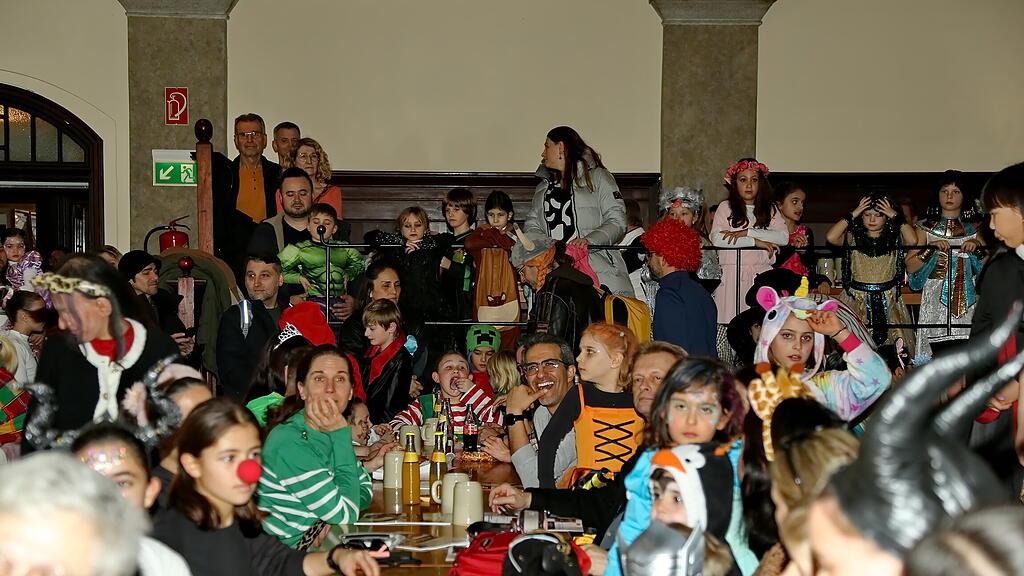 Salzburger Kinderfasching im M\u00fcllner Br\u00e4u
